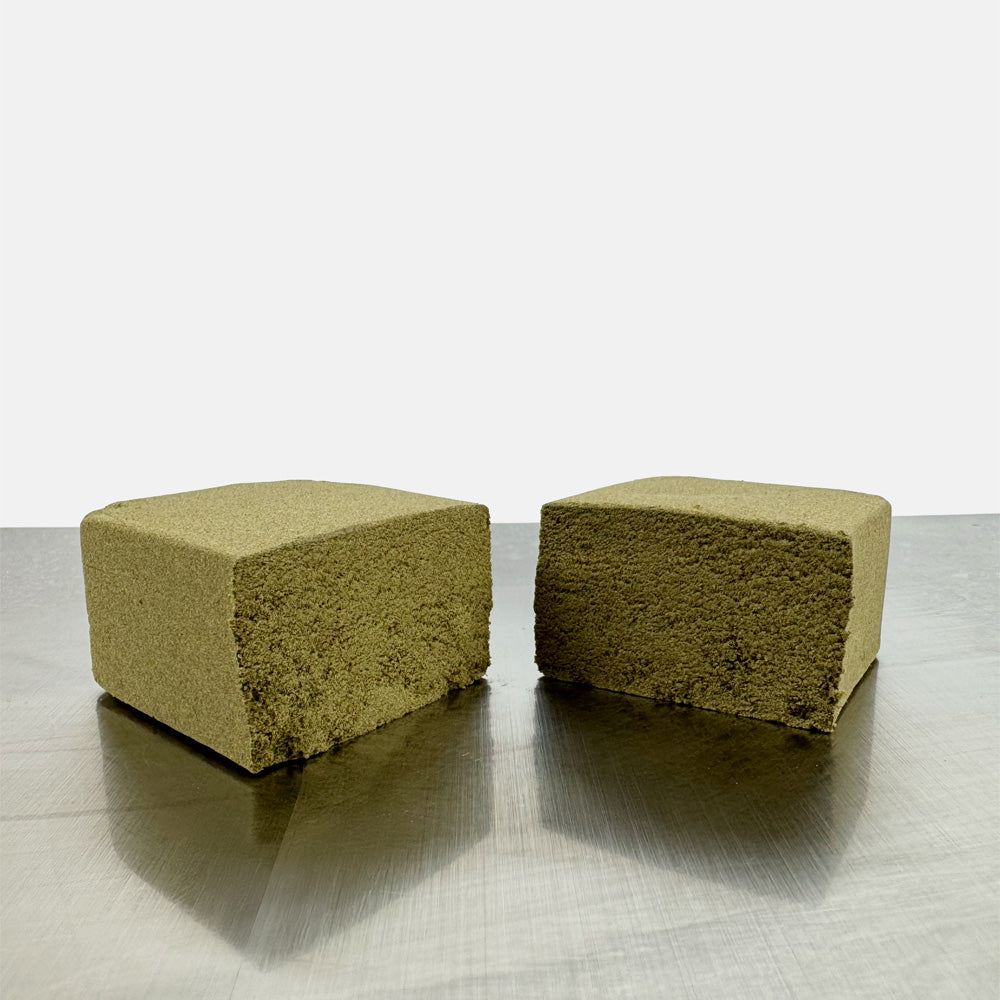 Deux blocs de CBD Dry Sift Cannatonic