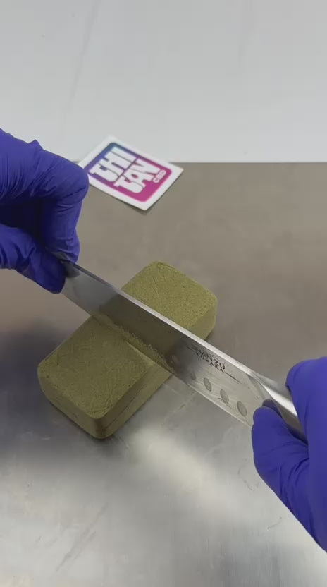 Charger la vidéo: Vidéo de présentation du Pollen Purpler Fritter 25% CBD